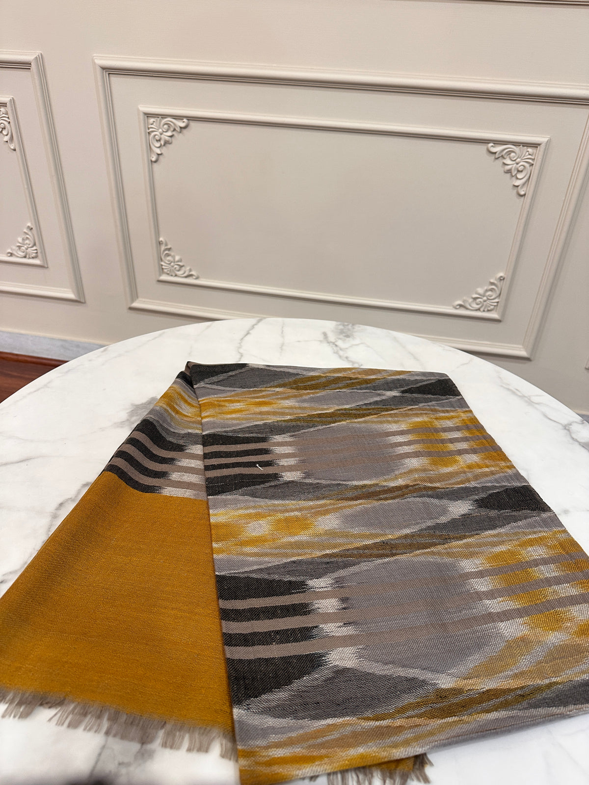 Pashmina Handloom Ikat Stole