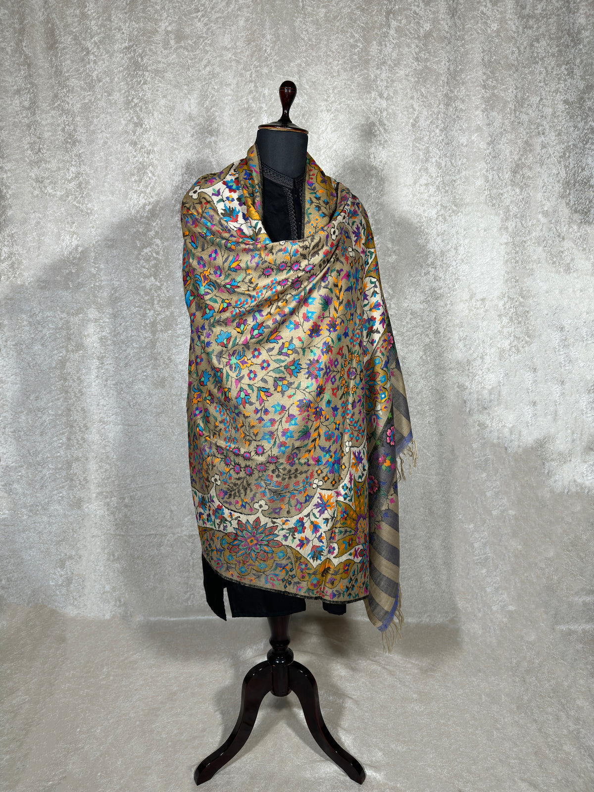 Pashmina Women's Handloom Kani Shawl