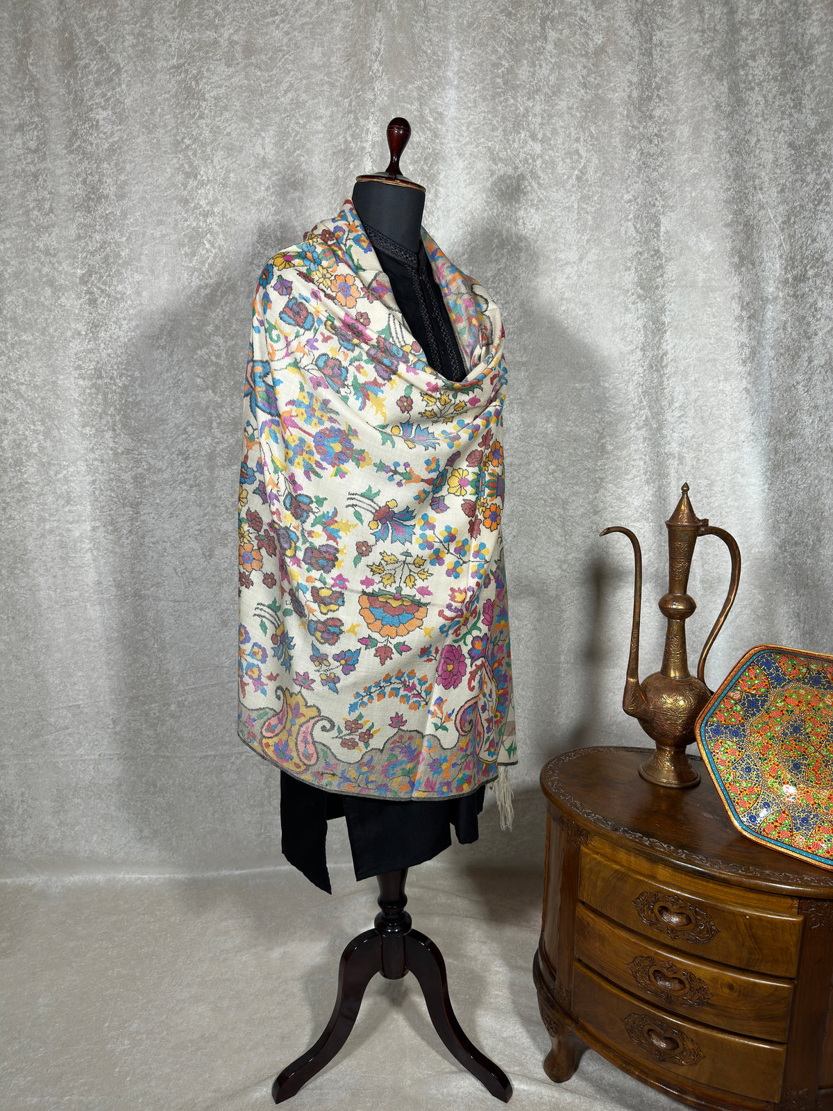 Pashmina Women's Handloom Kani Shawl