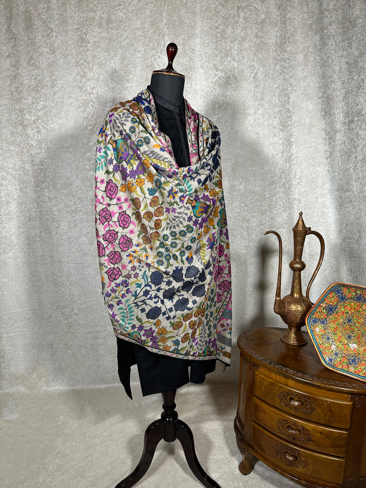 Pashmina Women's Handloom Kani Shawl