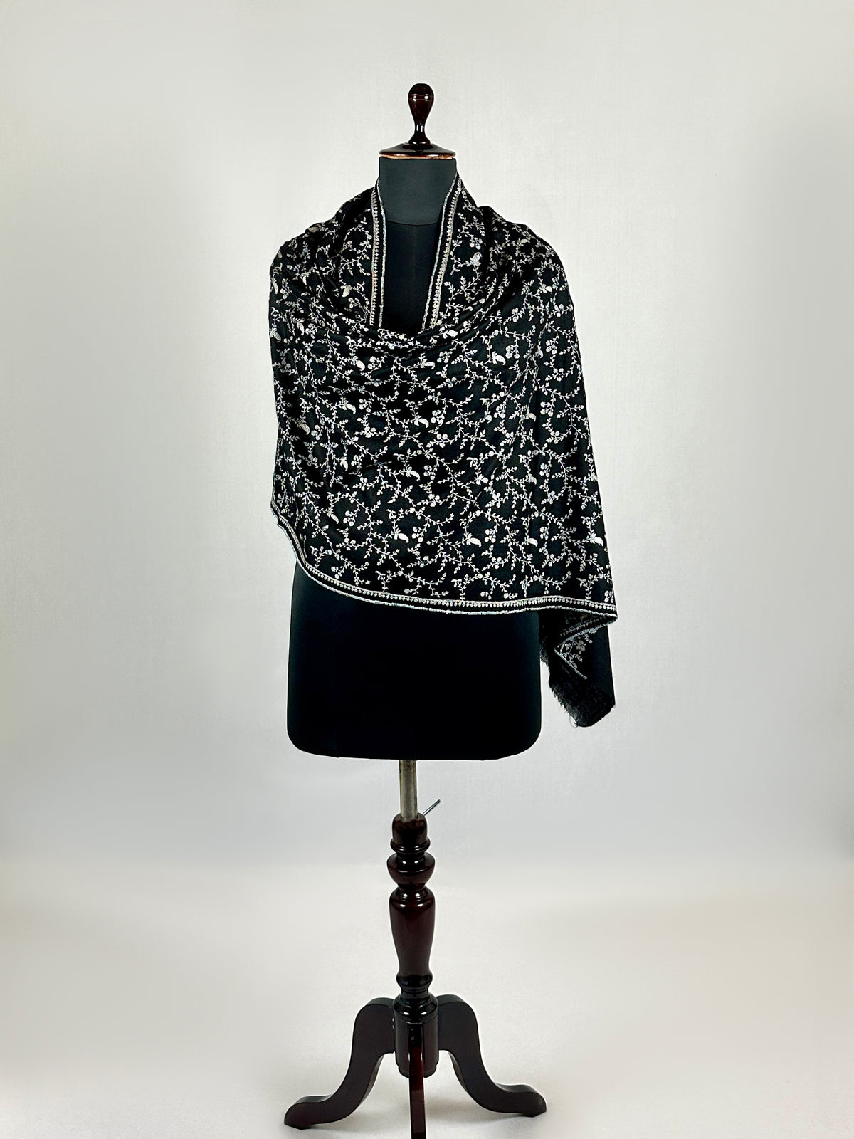 Pashmina Handloom Sozni Stole