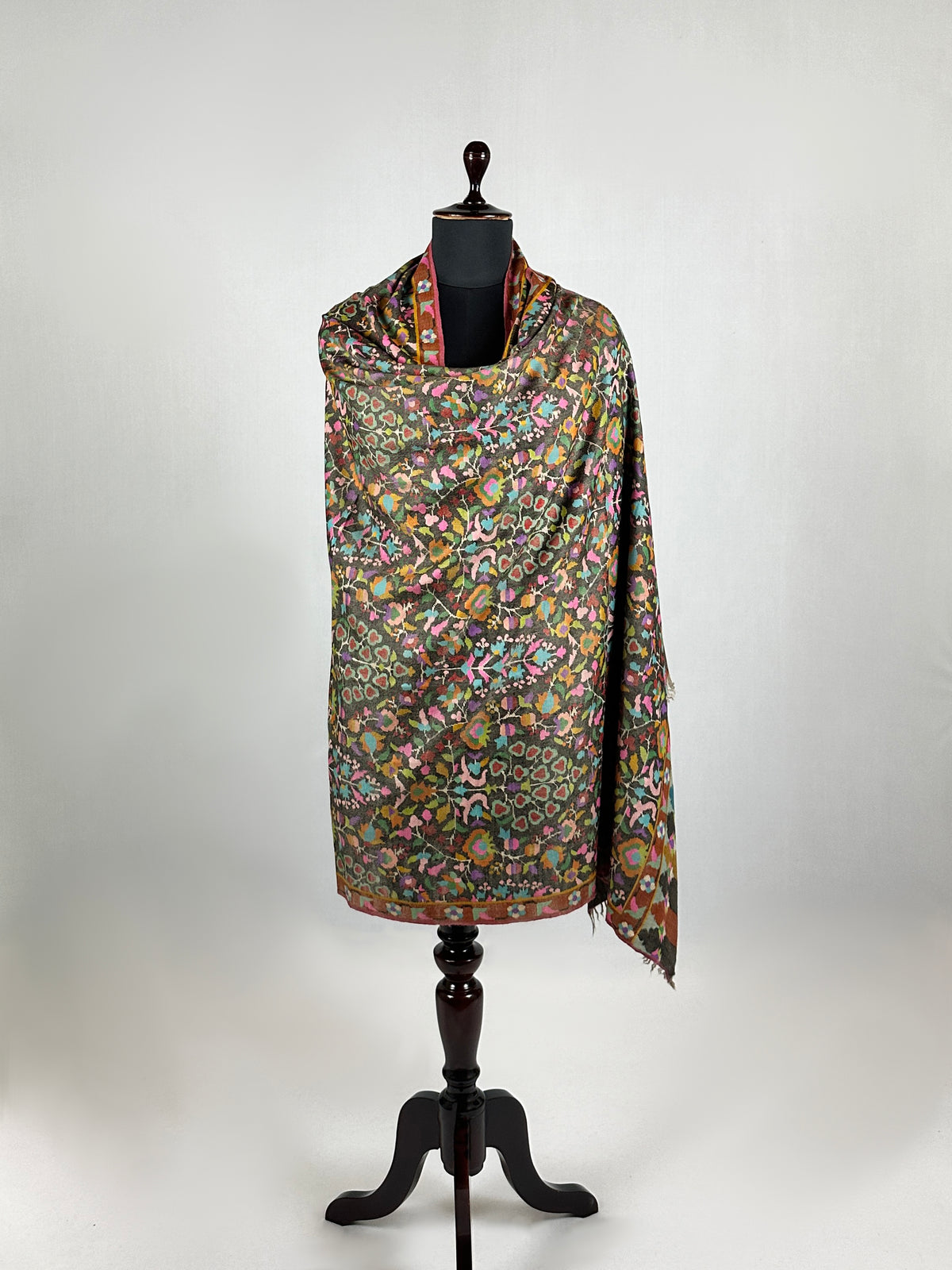 Women's Handloom Kani Shawl