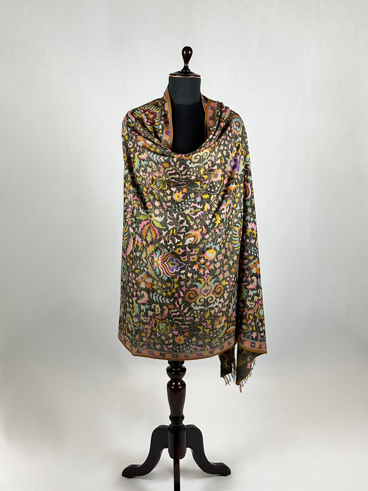 Women's Handloom Kani Shawl