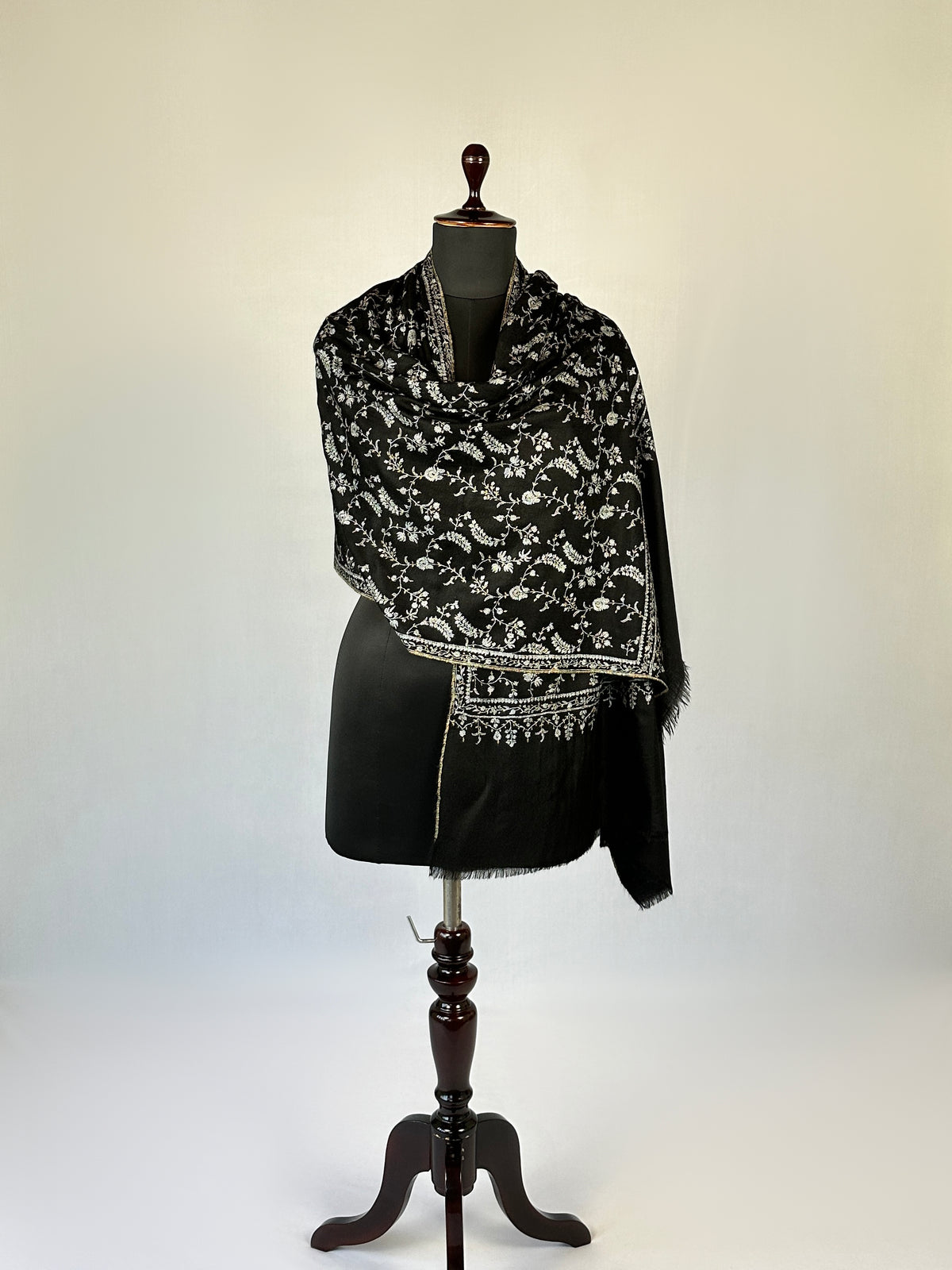 Pashmina Handloom Sozni Stole