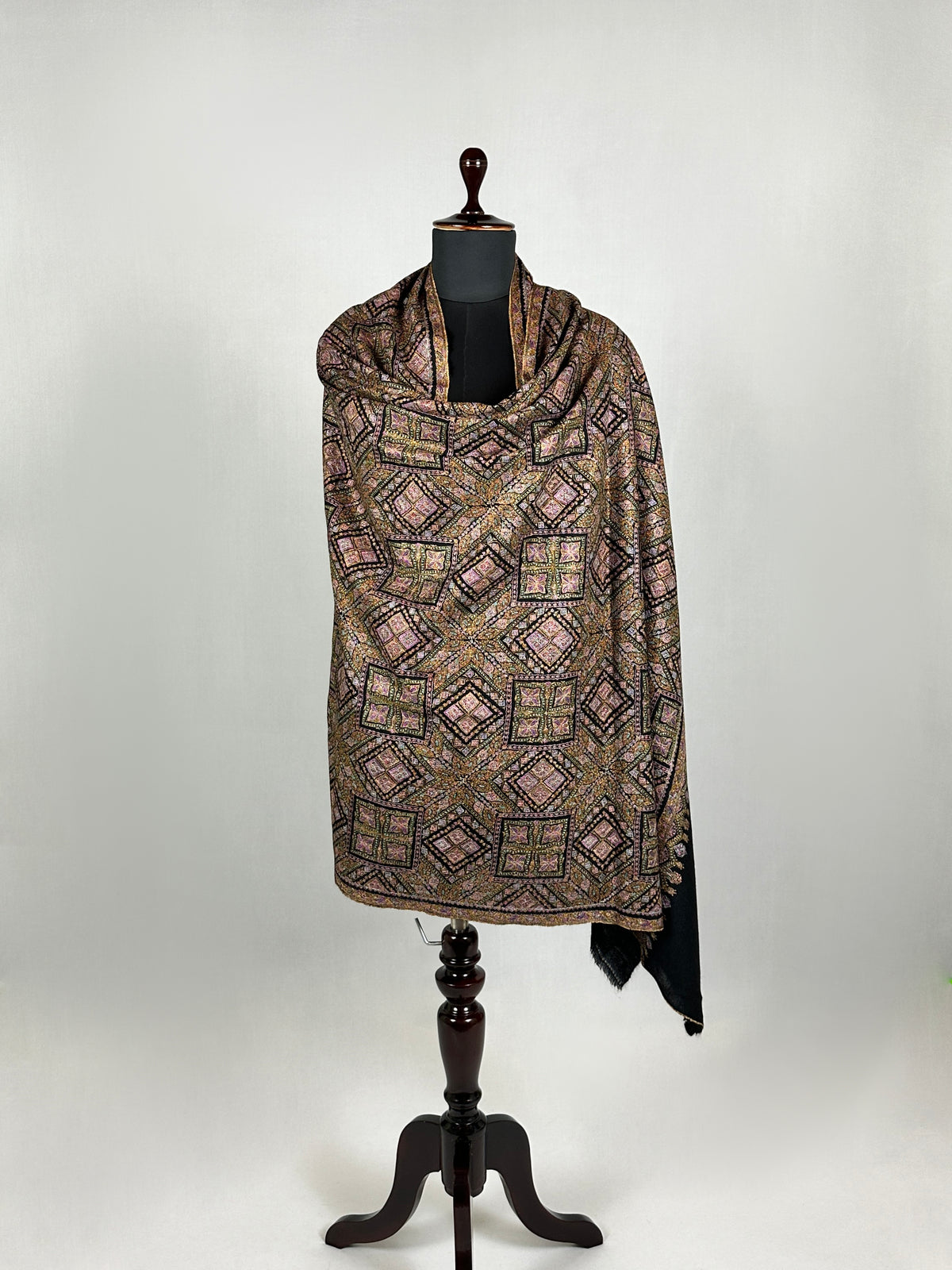 Pashmina Handloom Sozni Shawl