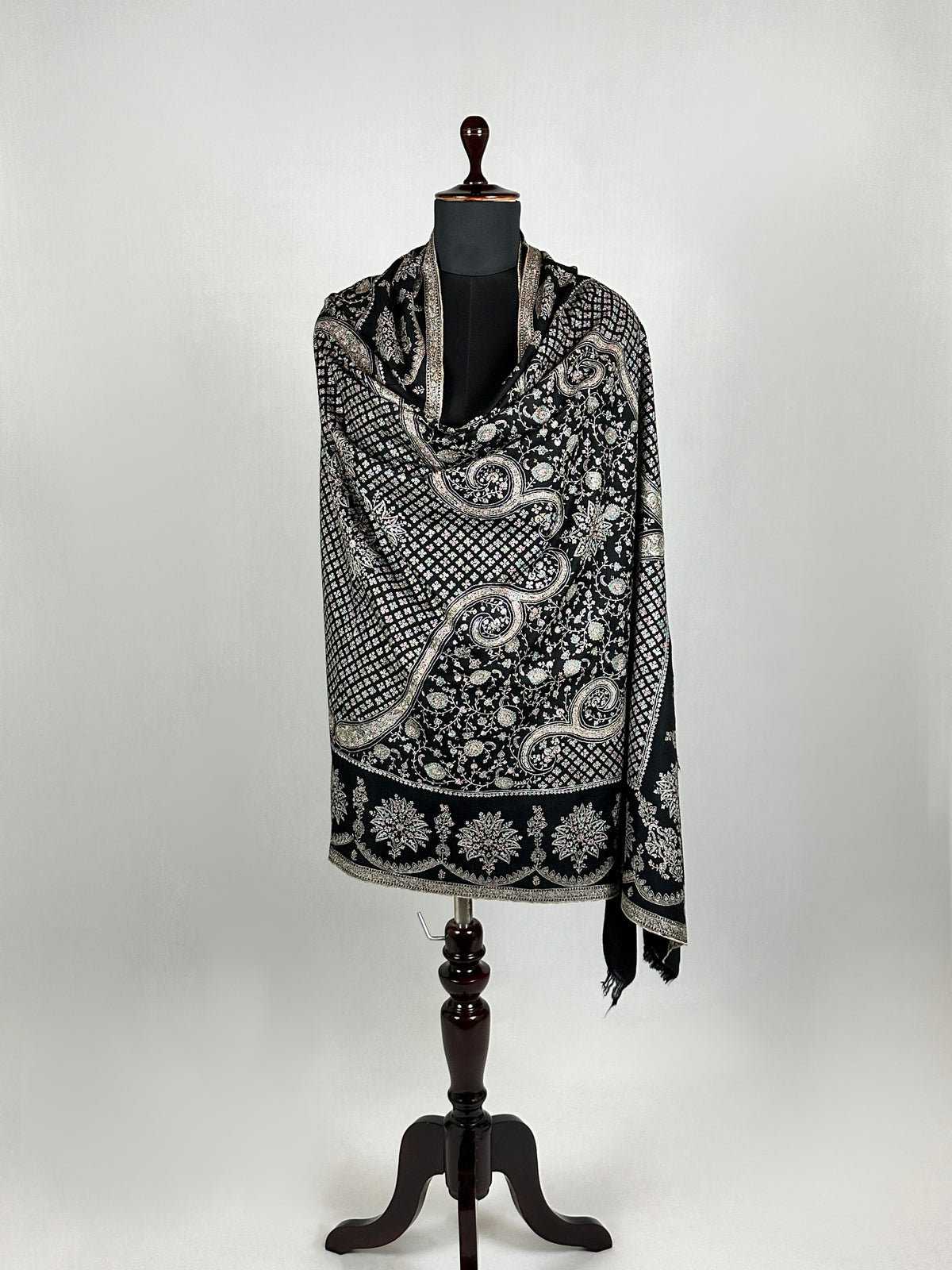 Pashmina Handloom Sozni Shawl