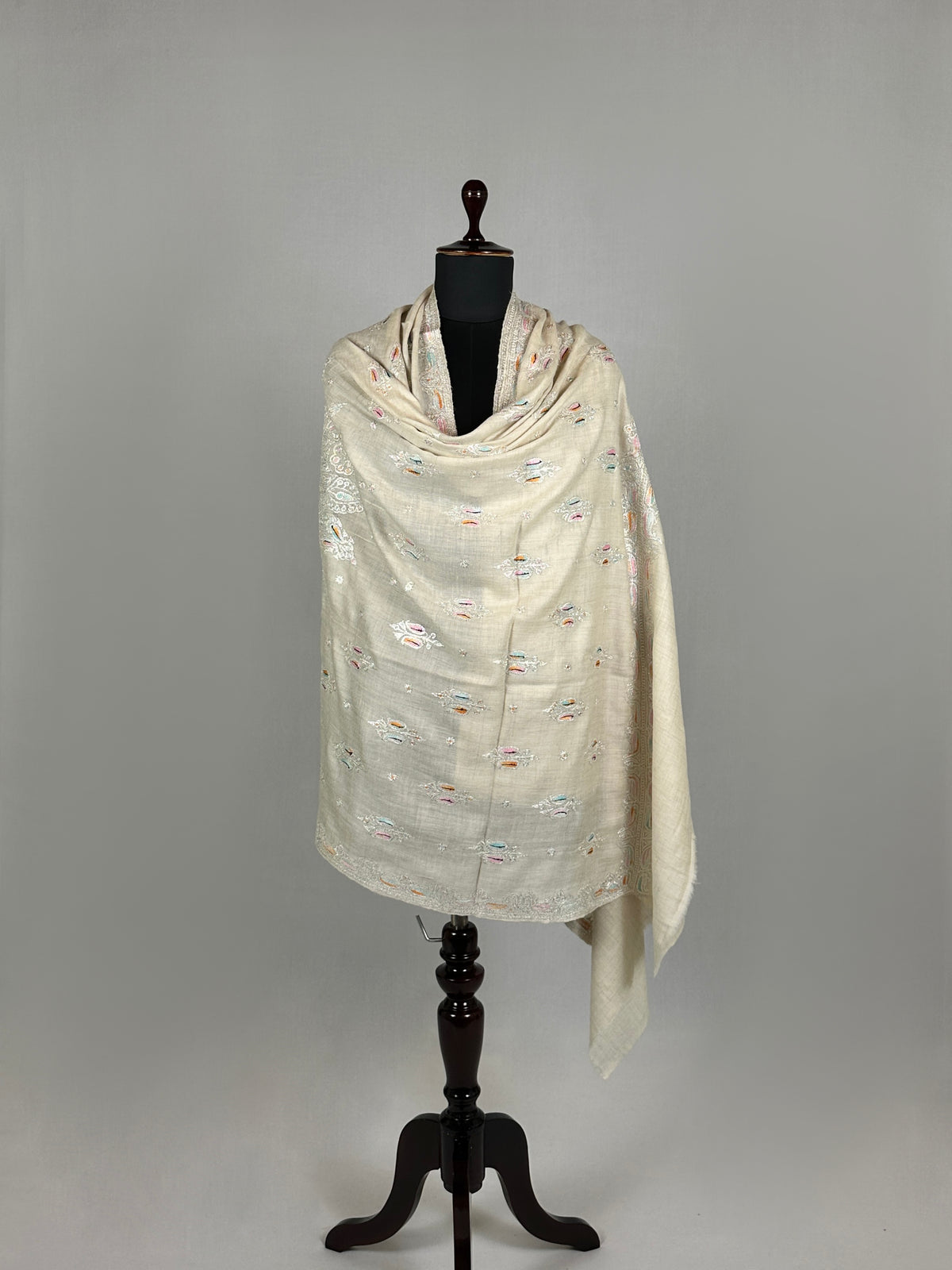 Pashmina Handloom Paper Mache'-Tilla Shawl