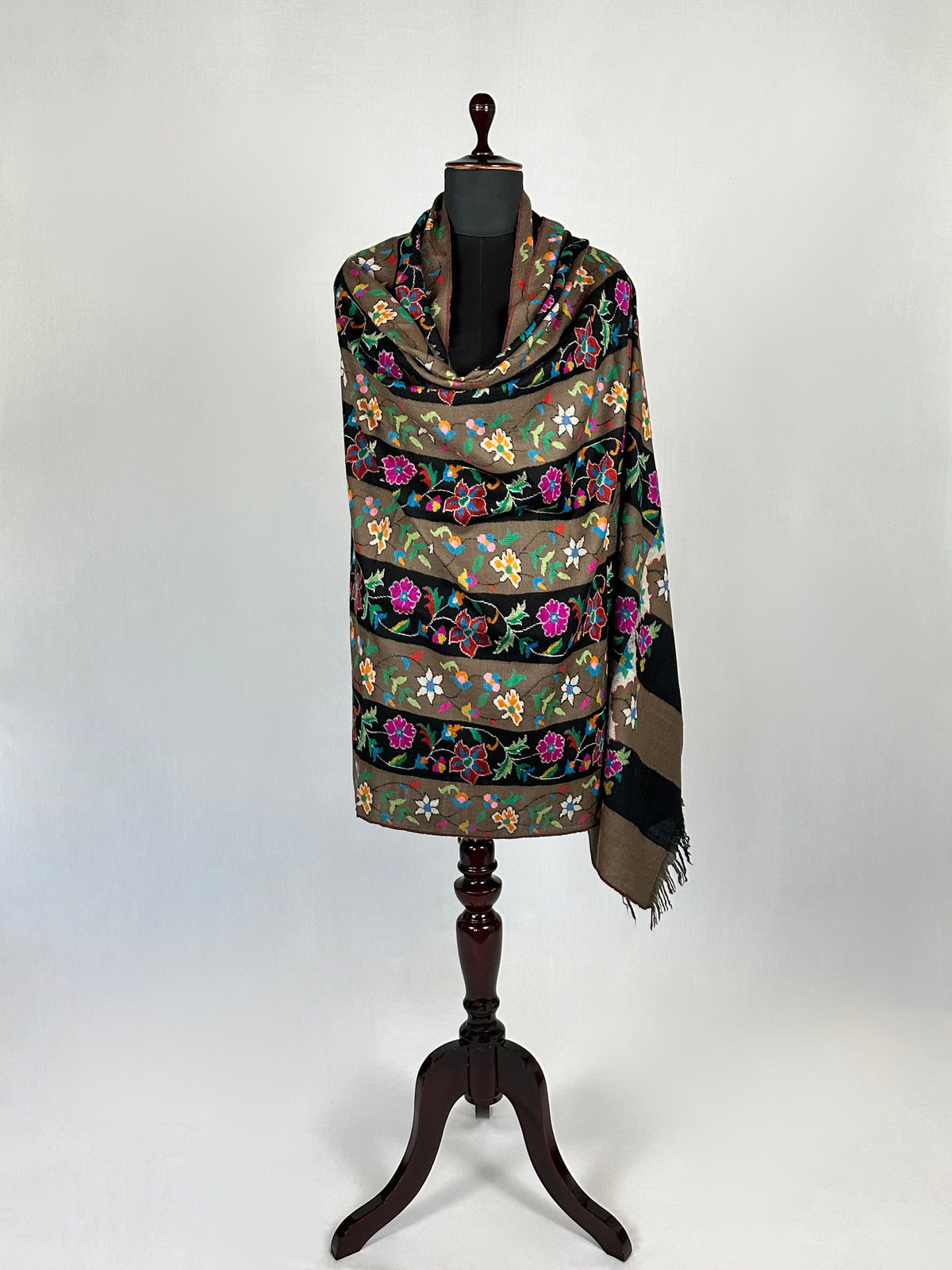 Pashmina Women's Handloom Kani Shawl