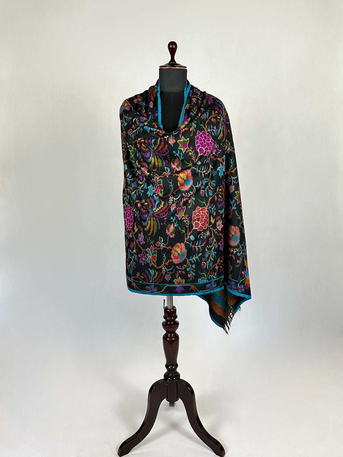 Pashmina Women's Handloom Kani Shawl