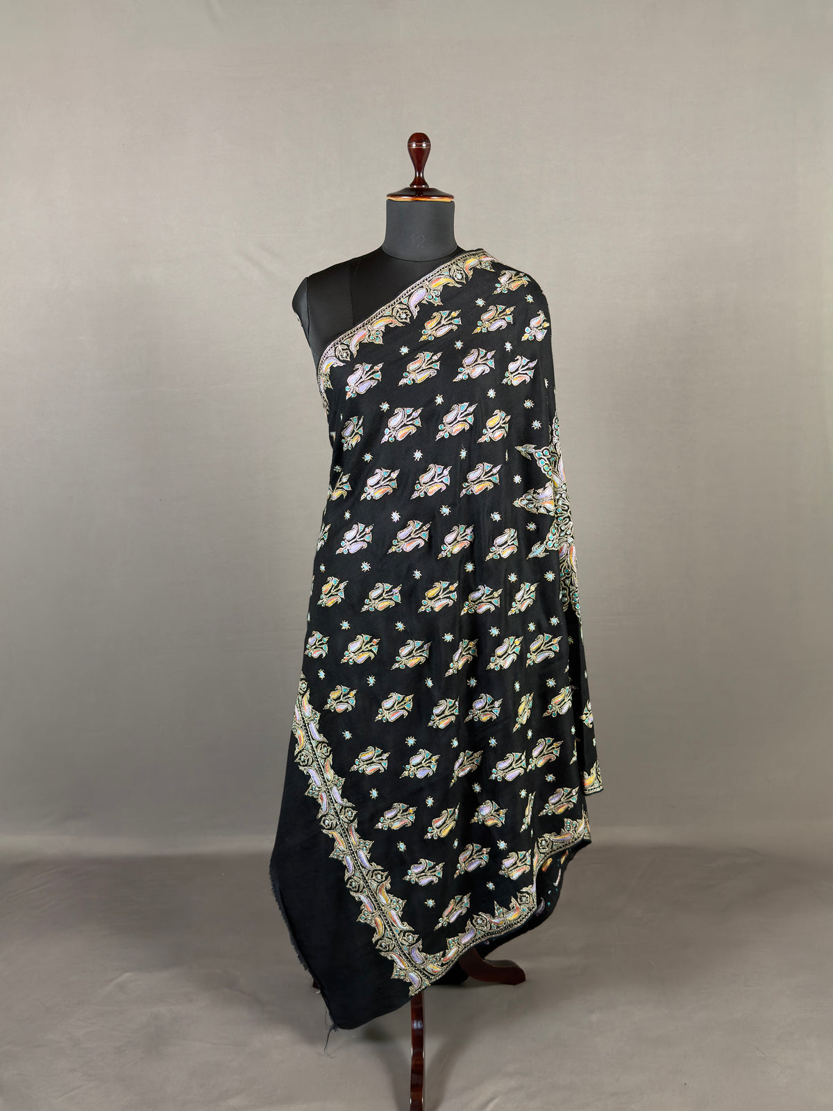 Pashmina Handloom Paper Mache'-Tilla Shawl