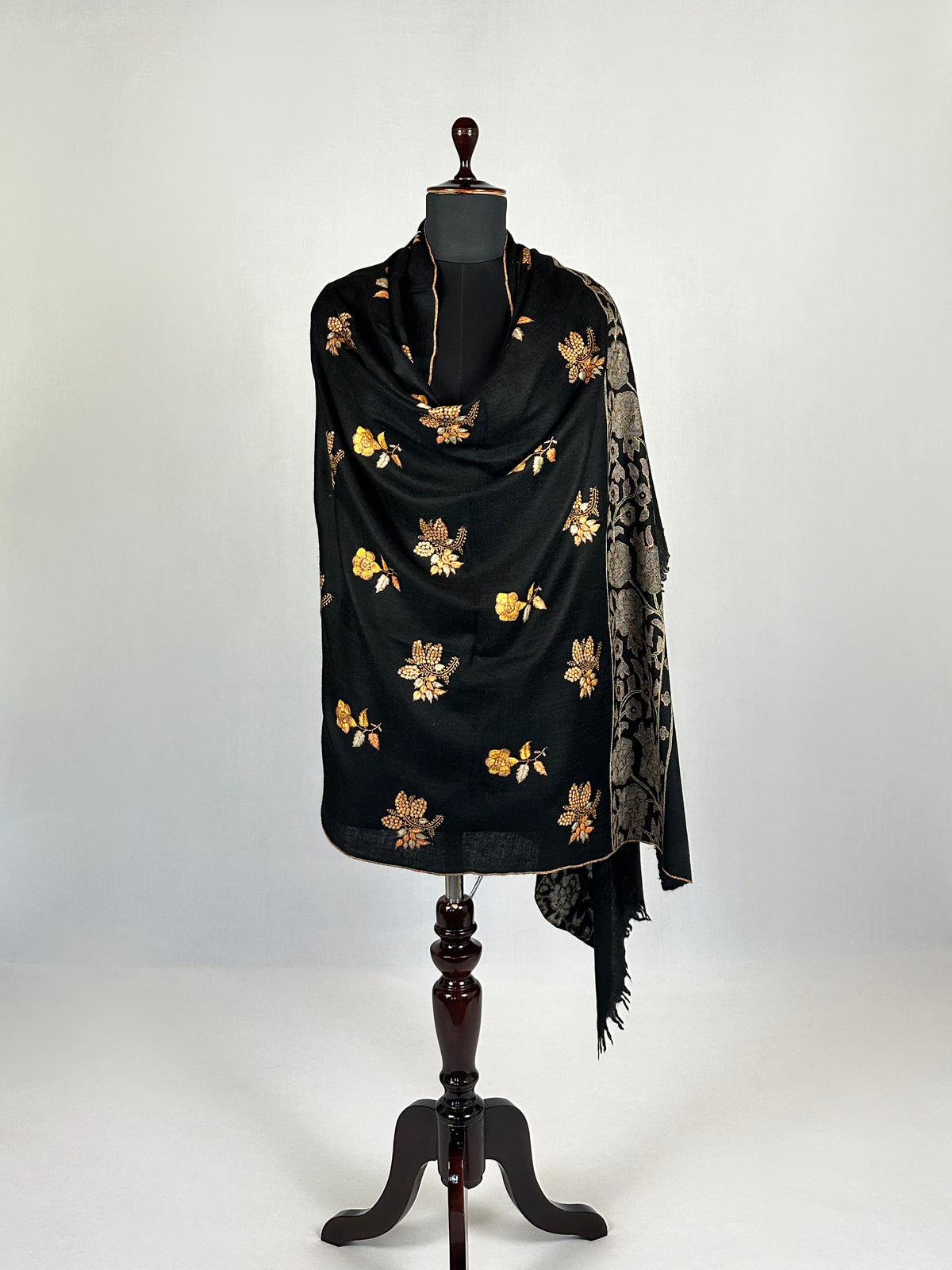 Pashmina Women's Handloom Kani Shawl