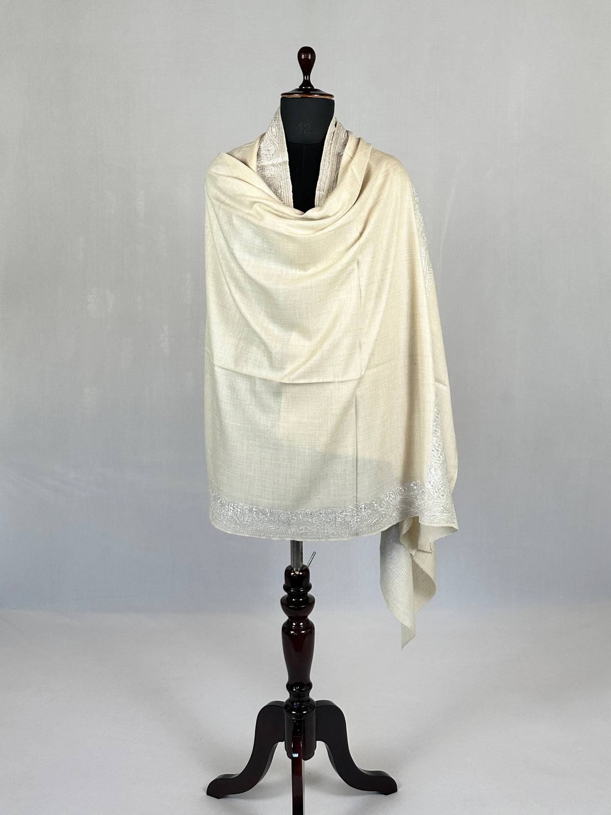 Pashmina Handloom Tilla Shawl