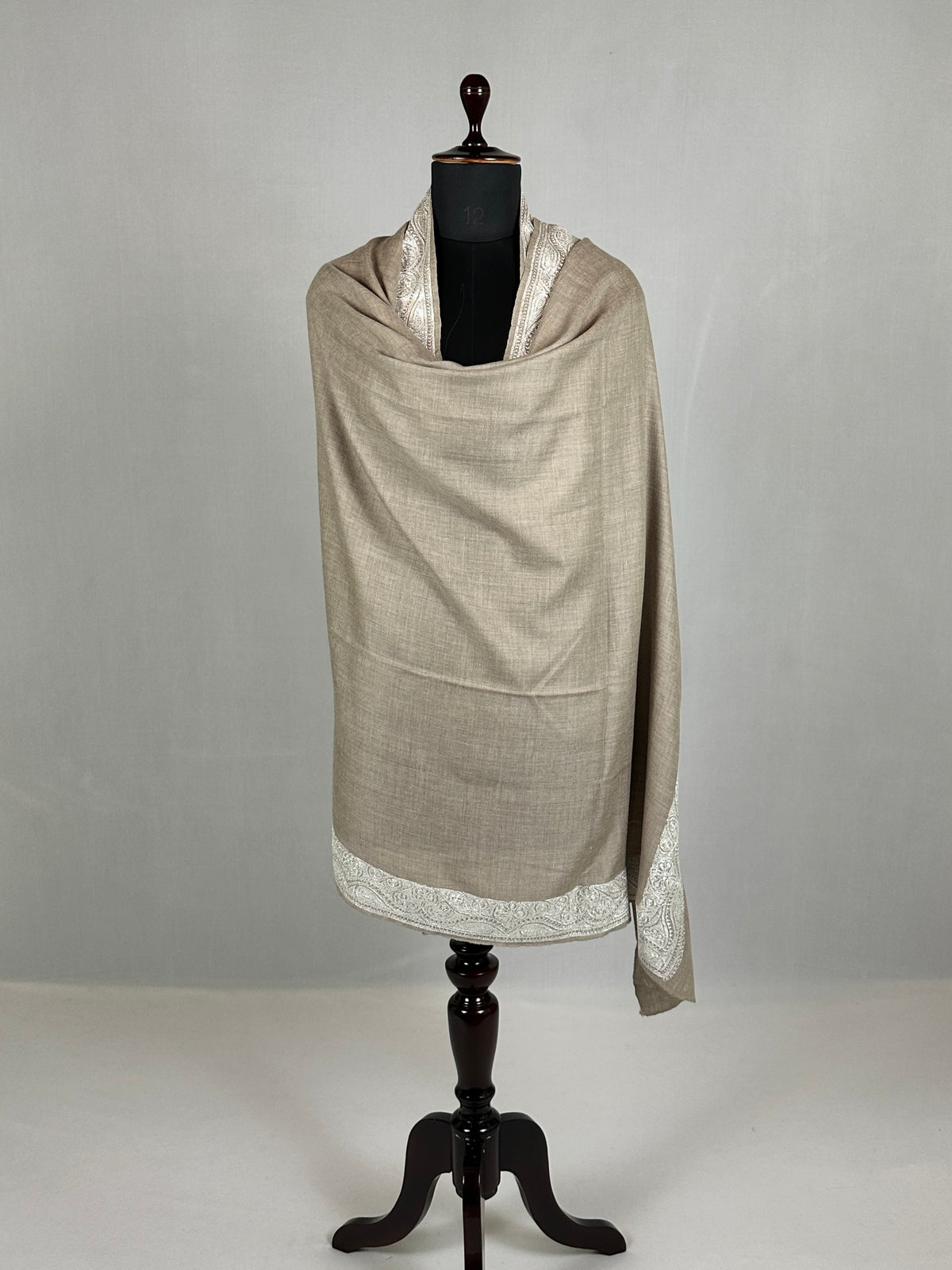 Pashmina Handloom Tilla Shawl