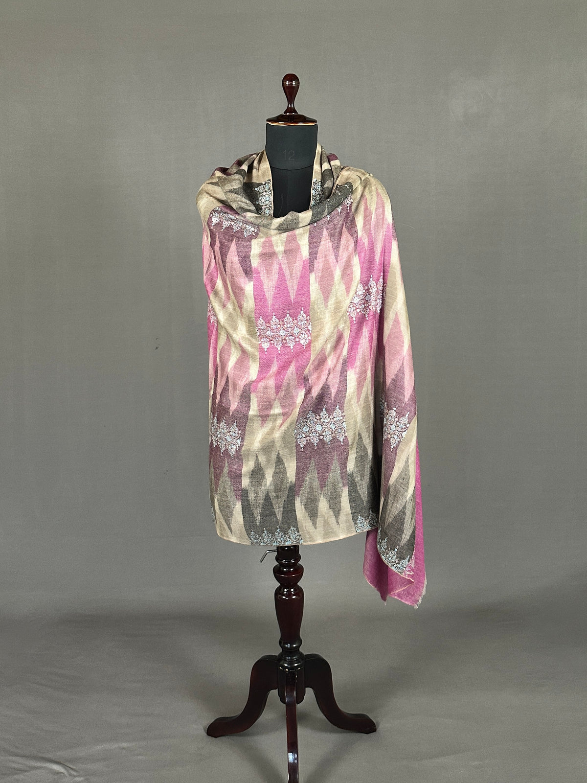 Pashmina Handloom Sozni Shawl