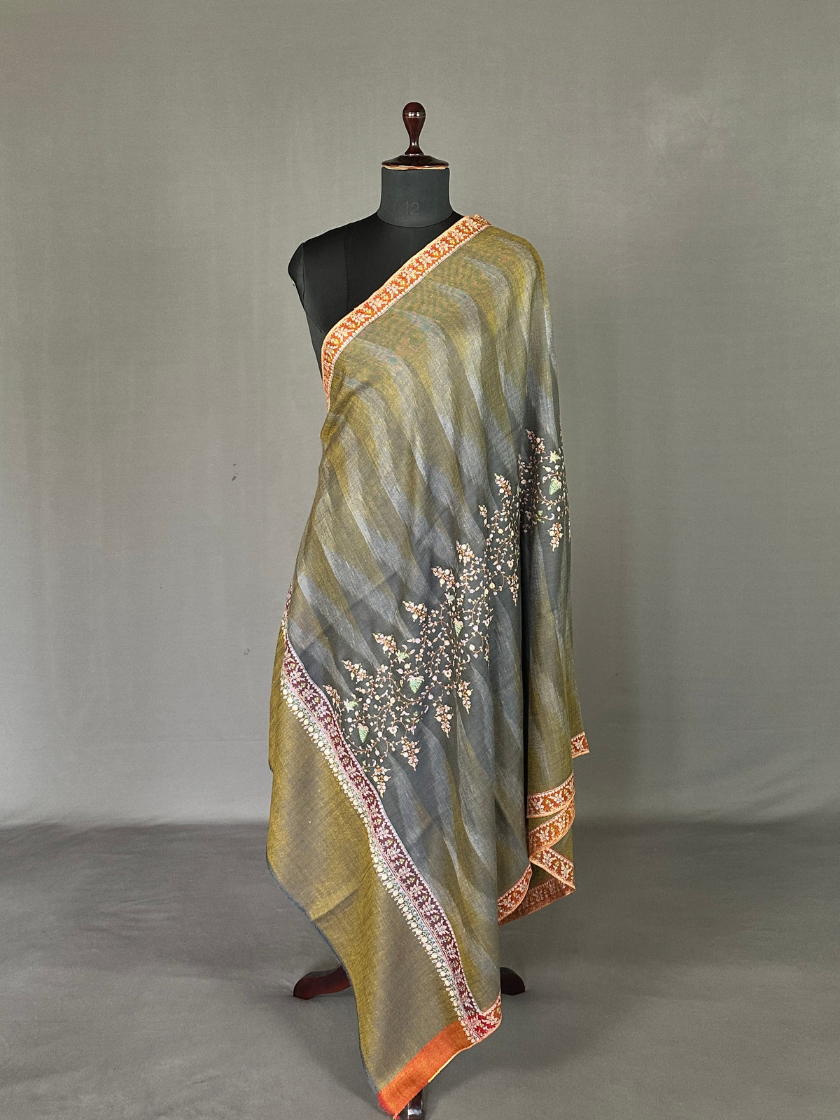 Pashmina Handloom Sozni Shawl