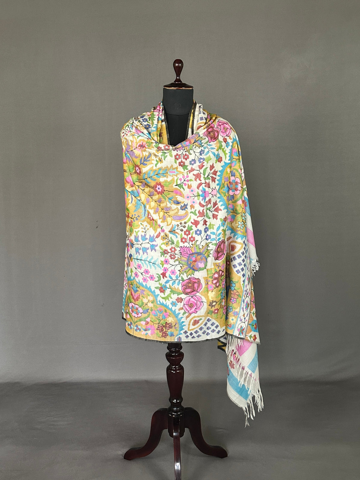 Pashmina Women's Handloom Kani Shawl