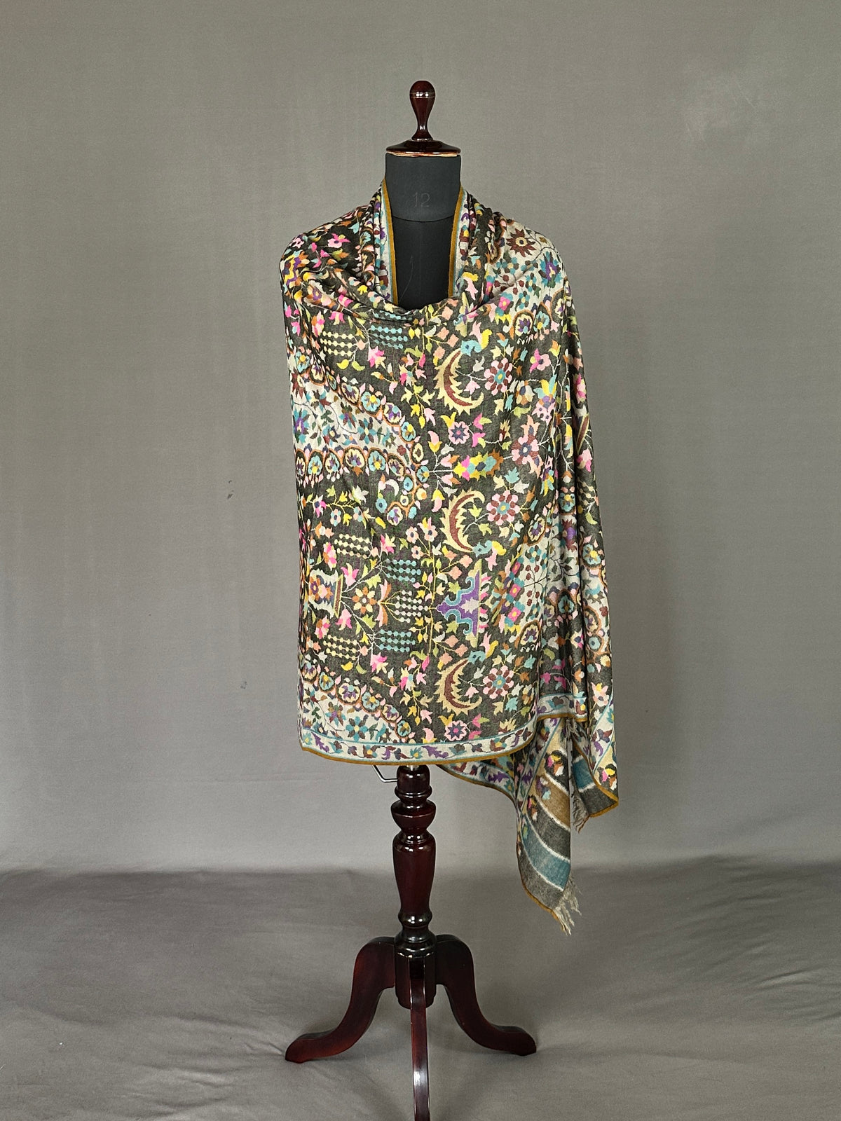 Pashmina Women's Handloom Kani Shawl