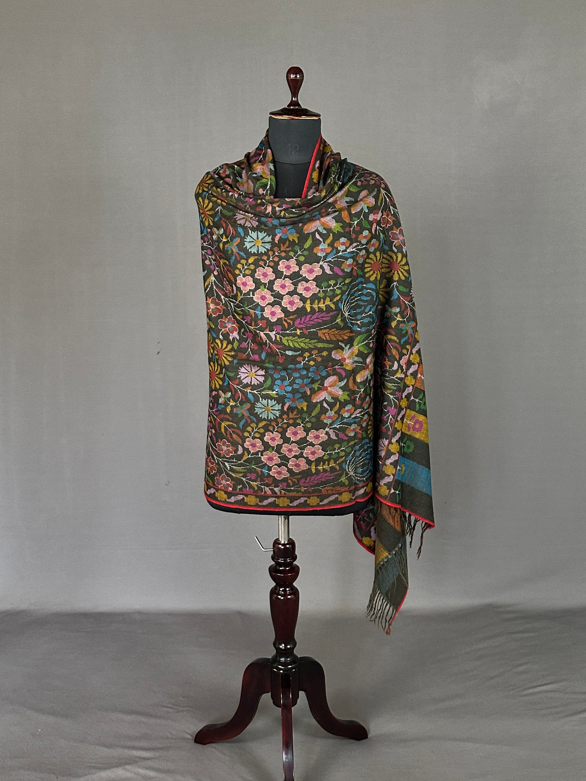 Pashmina Women's Handloom Kani Shawl