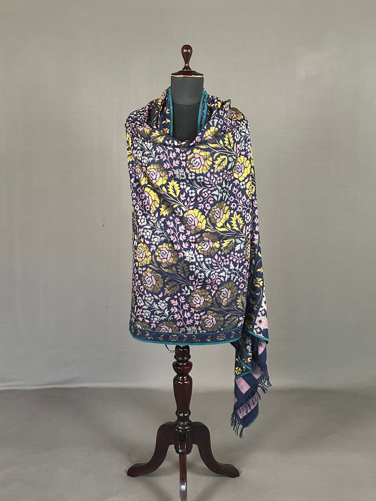 Pashmina Women's Handloom Kani Shawl